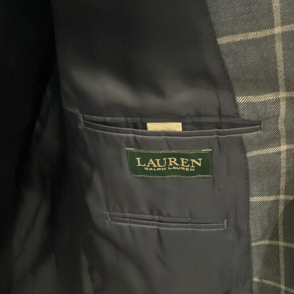 Lightly used Ralph Lauren men’s sport coat - Picture 3 of 3